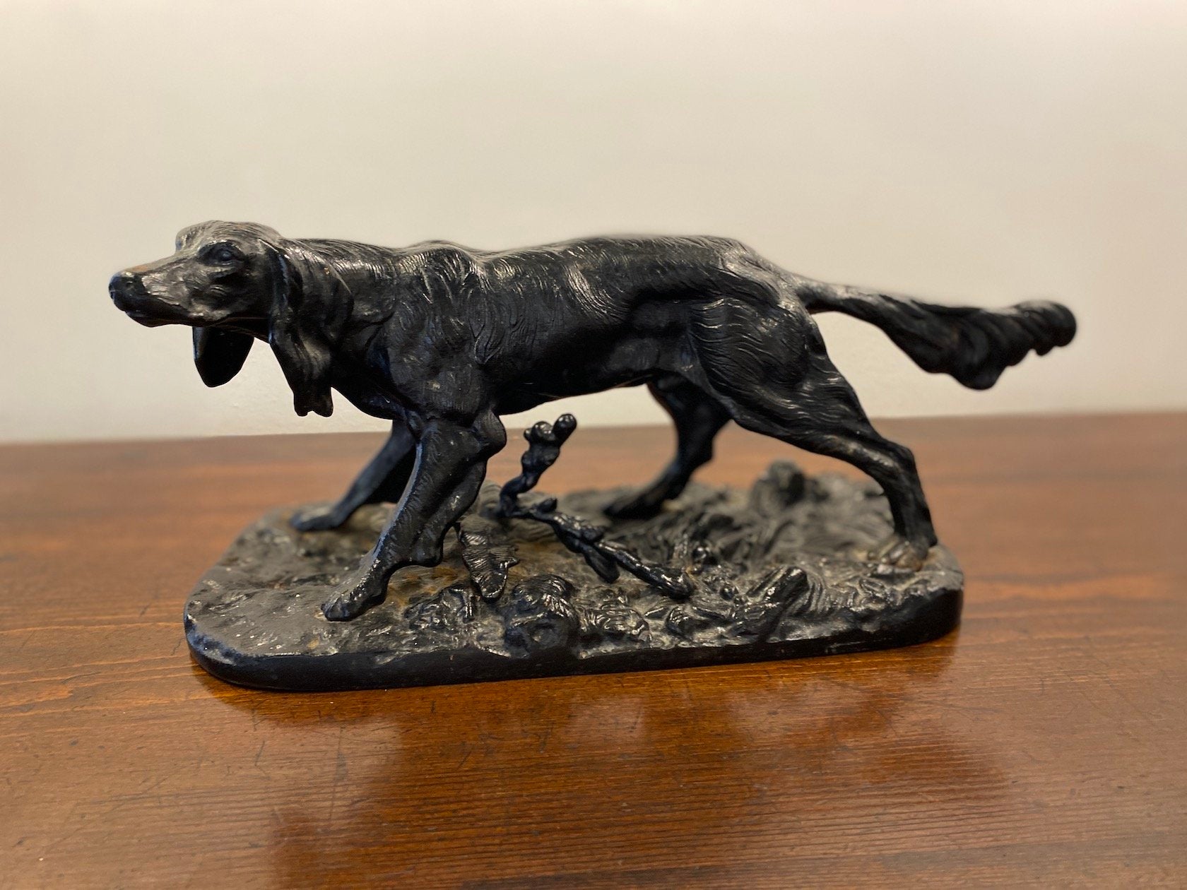 CAST IRON STATUE OF A SETTER