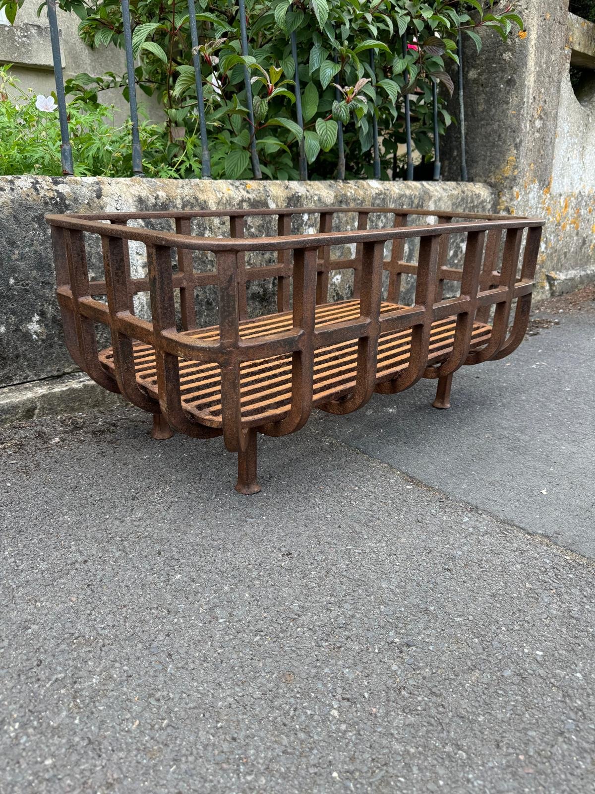 COUNTRY HOUSE CAST IRON FIRE BASKET ON STAND CIRCA 1900