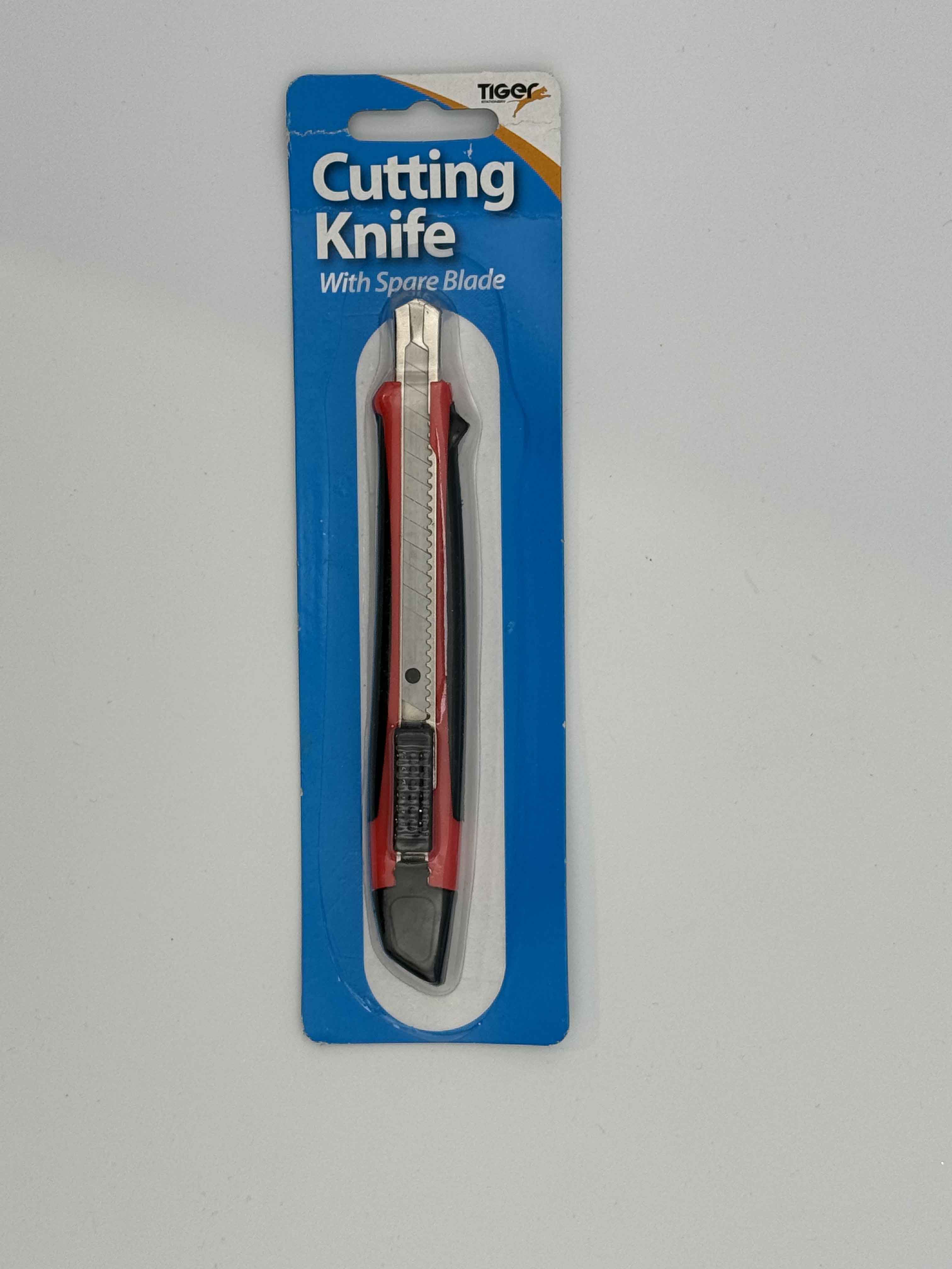 Cutting Knife with spare blade