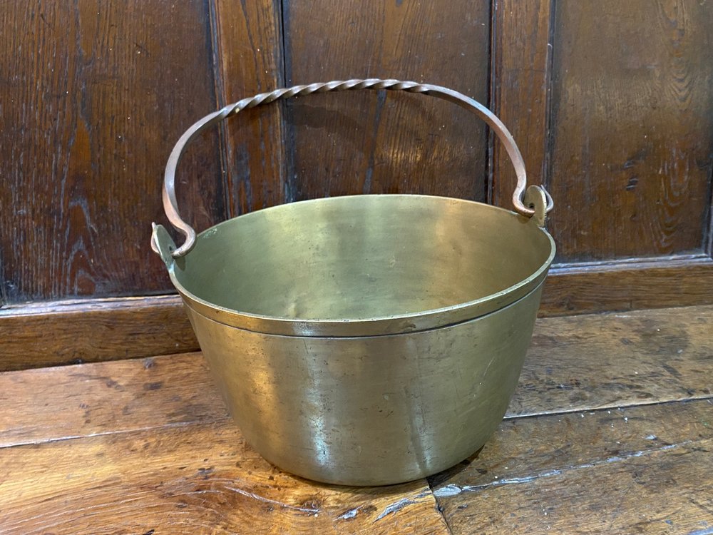 EARLY VICTORIAN BRASS JAM POT WITH TWISTED HANDLE