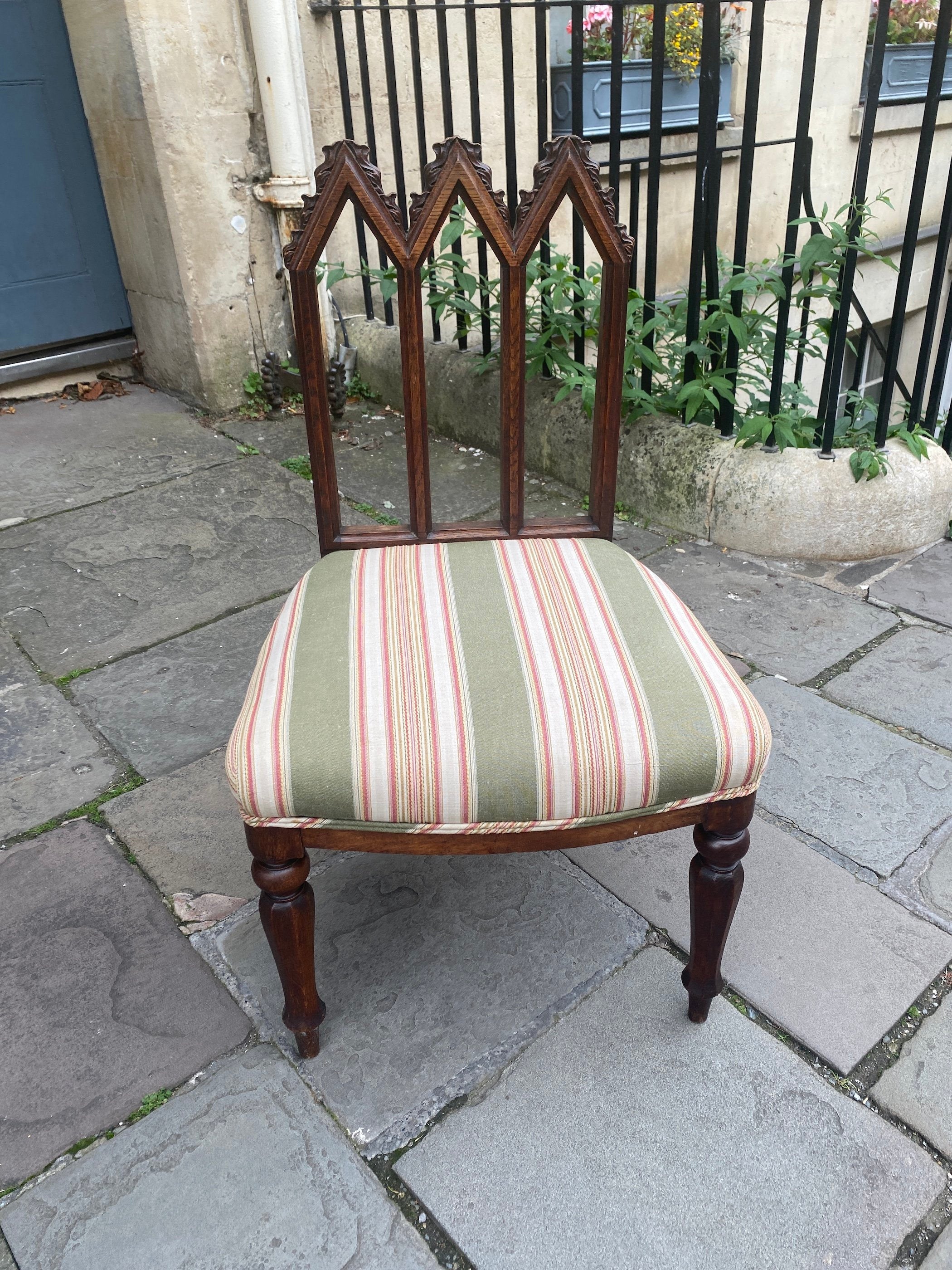 19TH CENTURY UPHOLSTERED GOTHIC OAK CHAIR