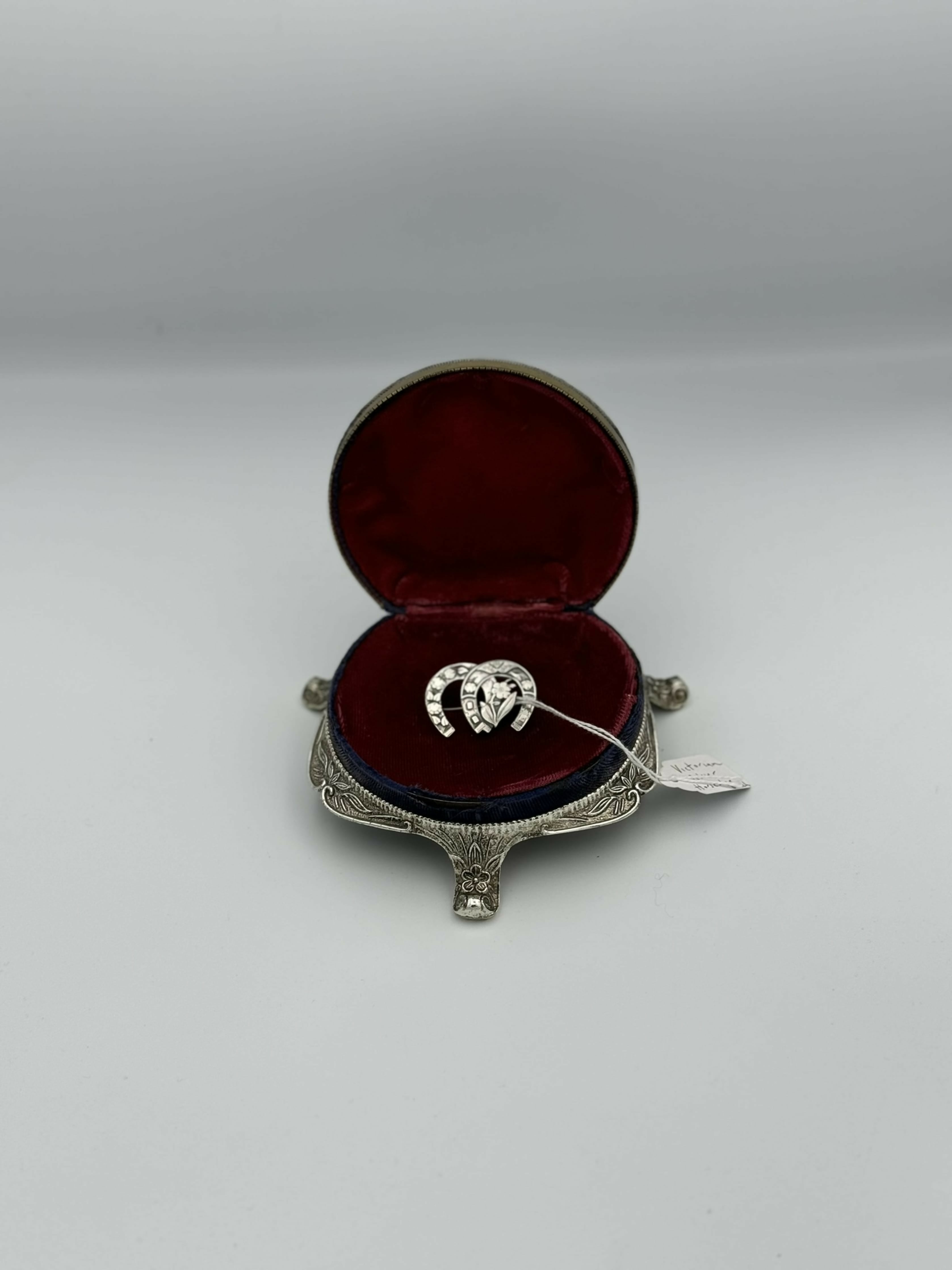 Silver Horseshoe Style Broach