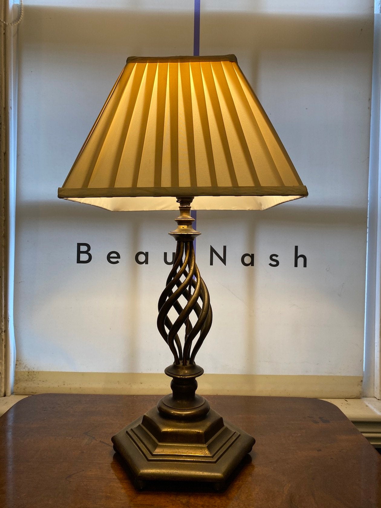 BRONZE EDWARDIAN OPEN TWIST TABLE LAMP CIRCA 1910