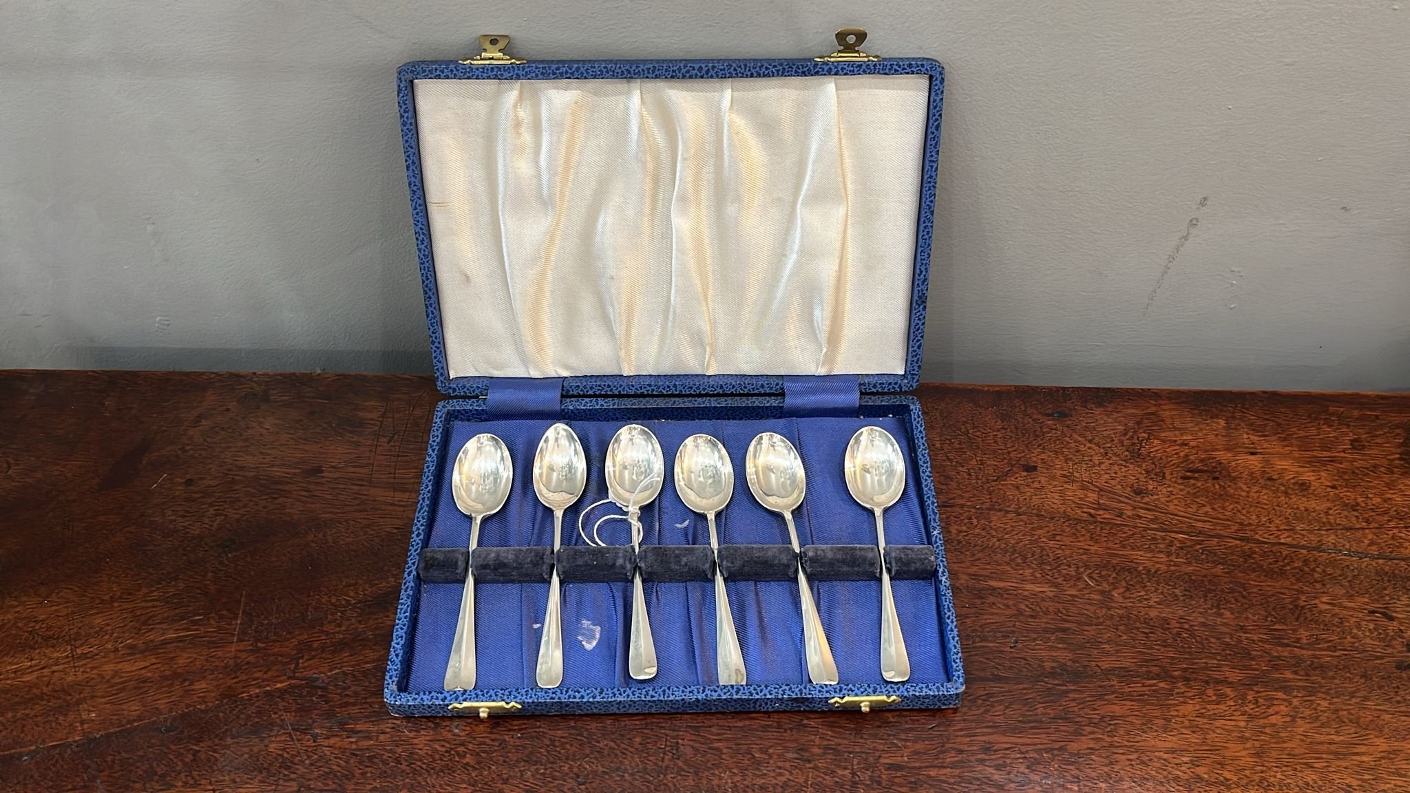 Boxed set of 6 silver rat tail pattern tea spoon (BN141)