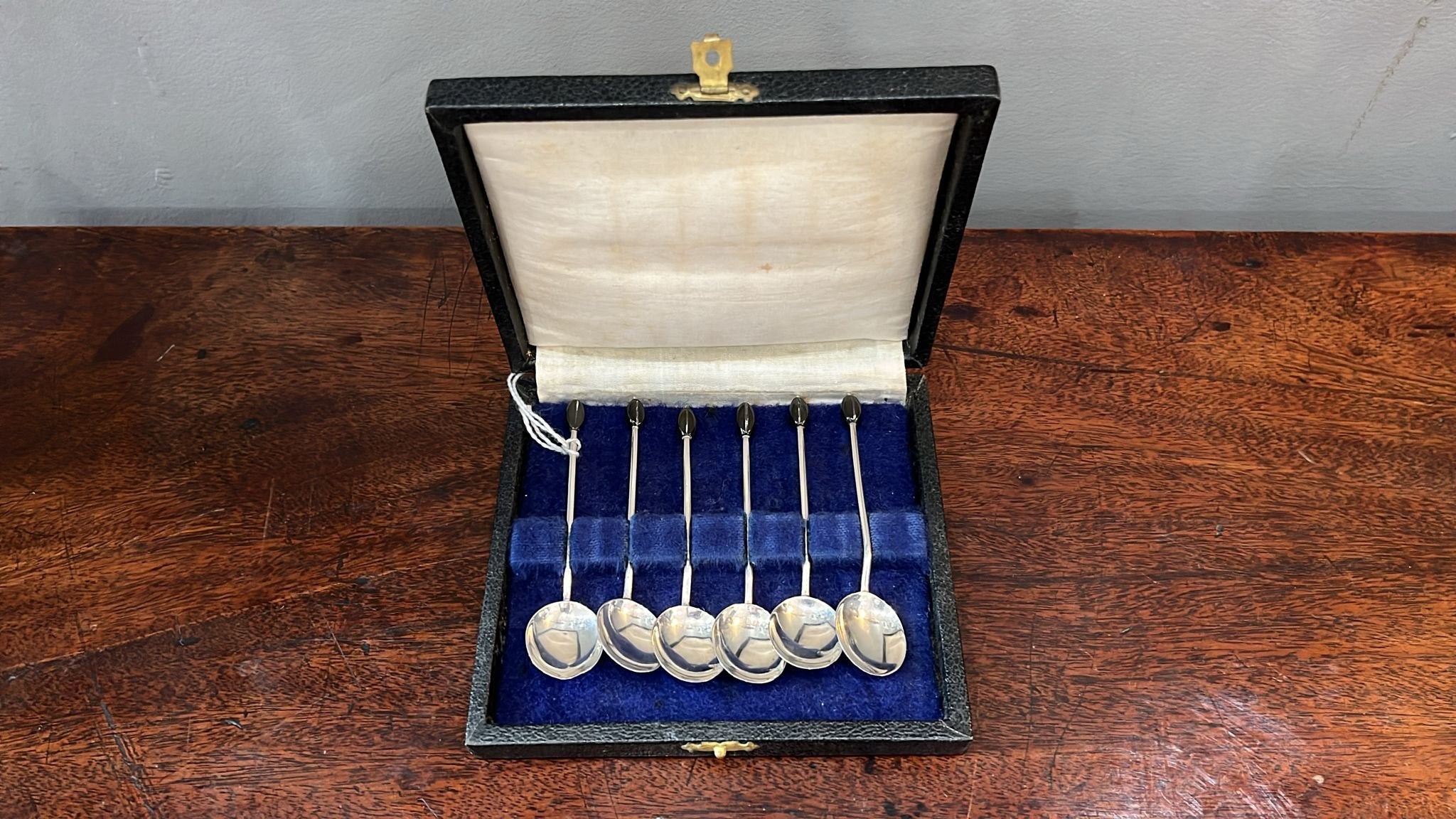 Cased set of 6 bean end coffee spoons Canada Circa 1920 (CP3682)