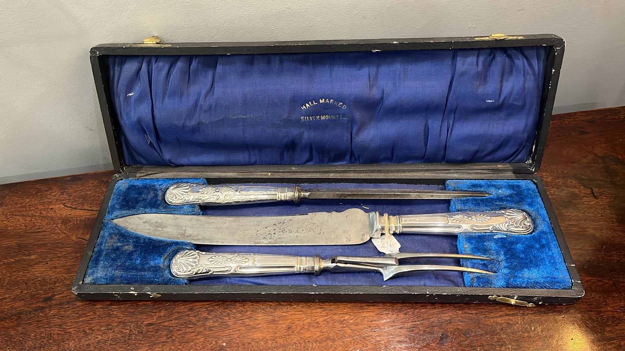 Boxed three-piece antique silver handle carving set. Sheffield 1899 (CP3968)