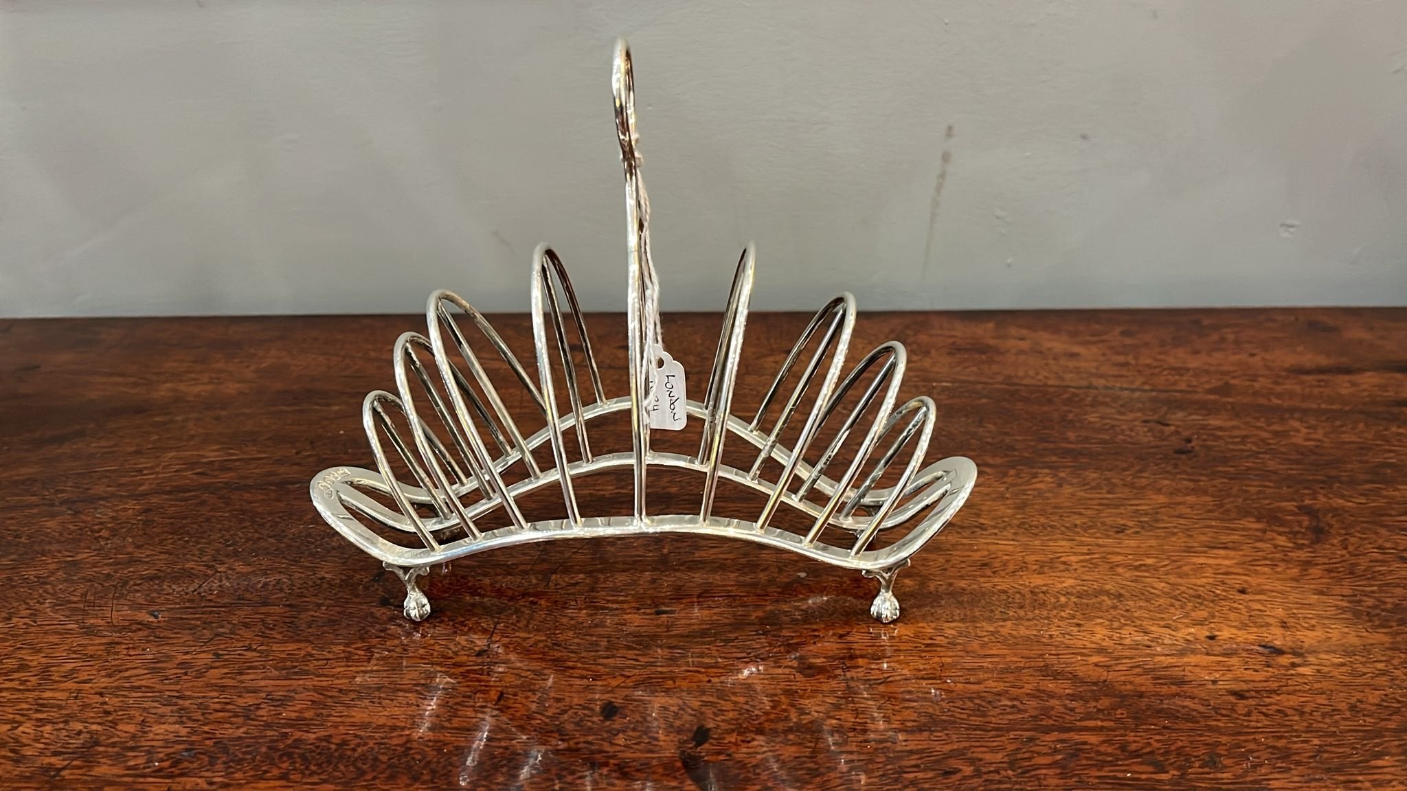 Dome shaped silver toast rack. London 1884 (BN5588)